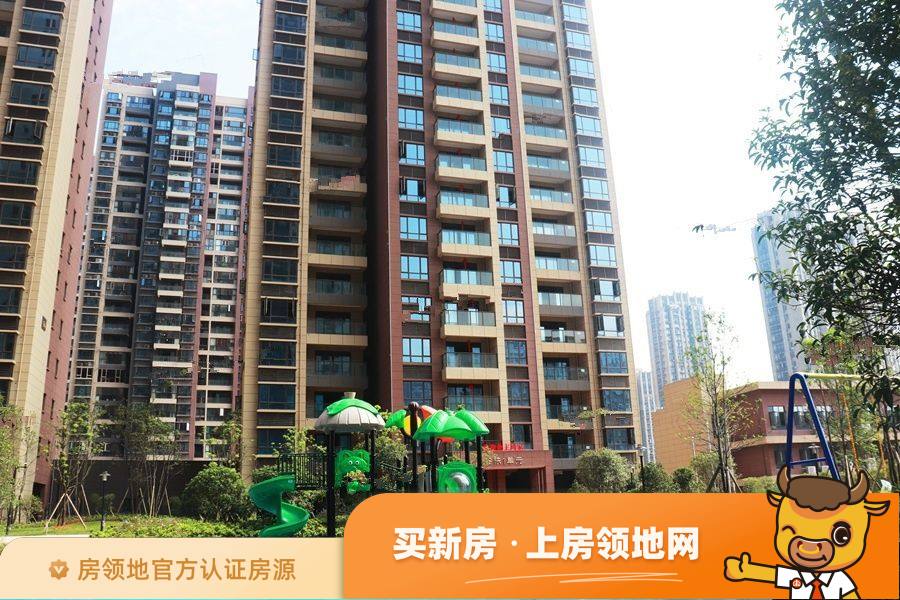 九江联泰万泰城二期商铺在售户型，2居、3居，建面70-120m²