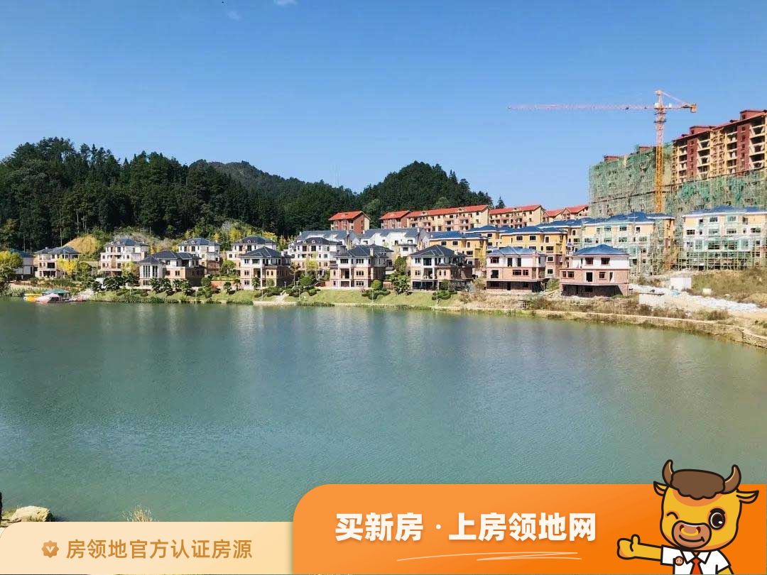 济南高新山语湖在售户型，3居，建面105-130m²