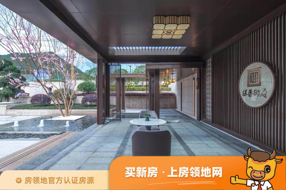 台州保集御府别墅在售户型，2居、3居，建面70-120m²