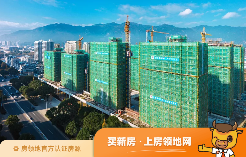 台州伟星盛世东方在售户型，3居、4居，建面88-143m²