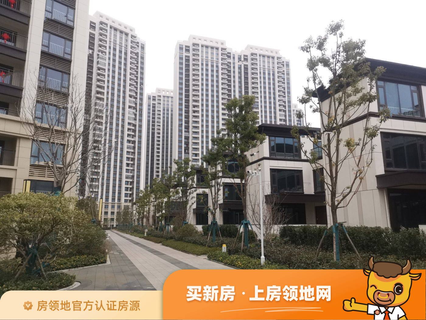 武汉保利和光晨樾在售户型，3居，建面100-168m²