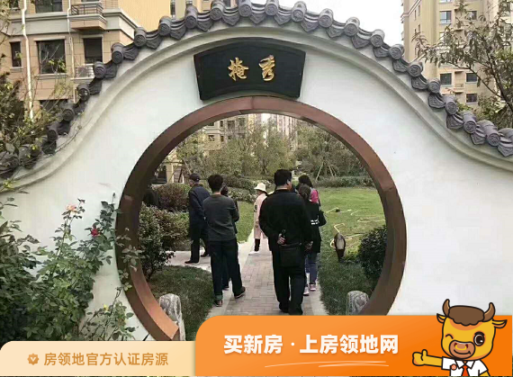 沧州荣盛锦绣观邸在售户型，3居，建面133-133m²